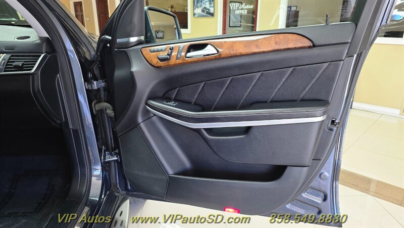 2013 Mercedes-Benz GL 550 4MATIC - Photo 12 - San Diego, CA 92126