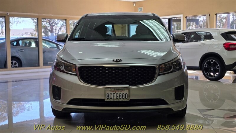 2017 Kia Sedona LX - Photo 8 - San Diego, CA 92126