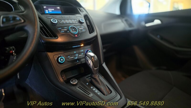 2015 Ford Focus SE - Photo 18 - San Diego, CA 92126