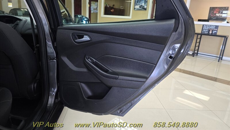2015 Ford Focus SE - Photo 13 - San Diego, CA 92126