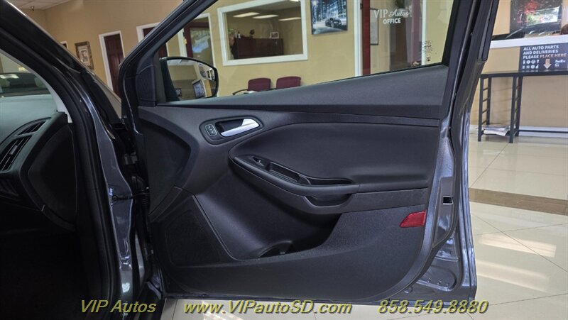 2015 Ford Focus SE - Photo 11 - San Diego, CA 92126