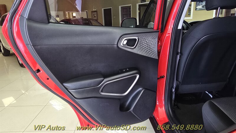 2023 Kia Soul LX - Photo 13 - San Diego, CA 92126