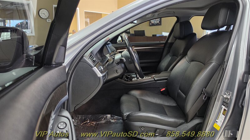 2011 BMW 5 Series 535i - Photo 16 - San Diego, CA 92126
