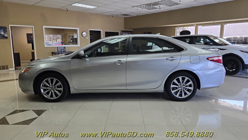 2017 Toyota Camry XLE V6 - Photo 6 - San Diego, CA 92126