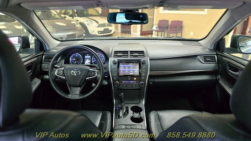 2017 Toyota Camry XLE V6 - Photo 18 - San Diego, CA 92126