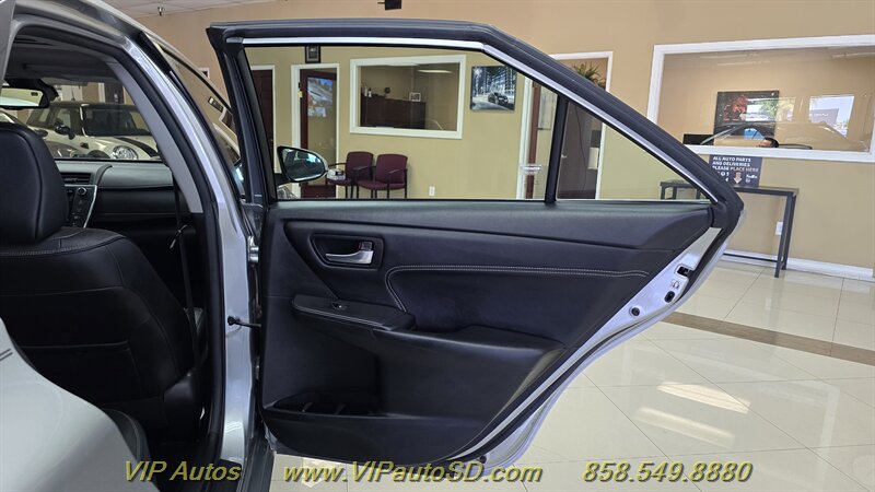 2017 Toyota Camry XLE V6 - Photo 14 - San Diego, CA 92126