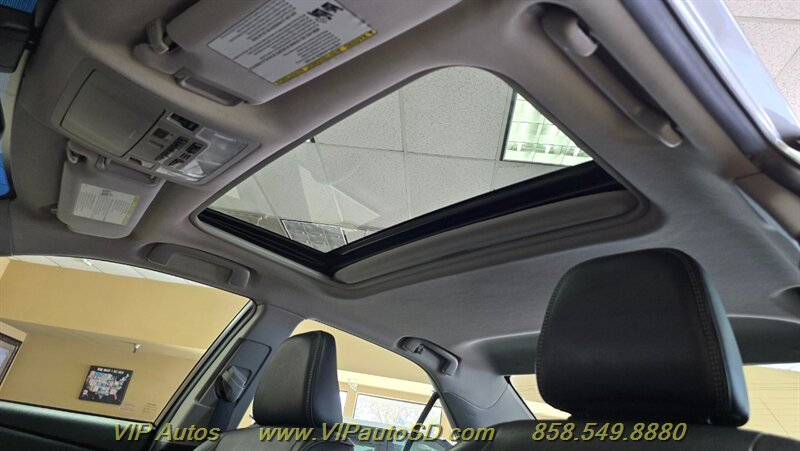 2017 Toyota Camry XLE V6 - Photo 19 - San Diego, CA 92126