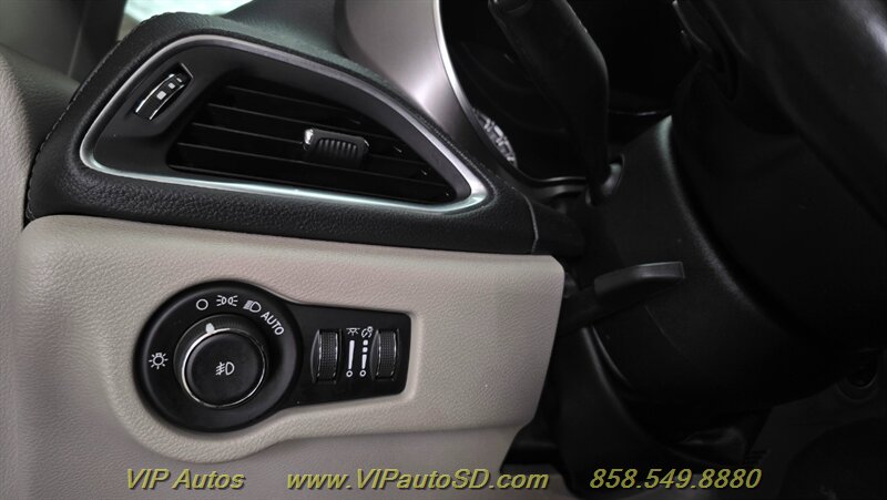 2019 Chrysler Pacifica Limited - Photo 37 - San Diego, CA 92126