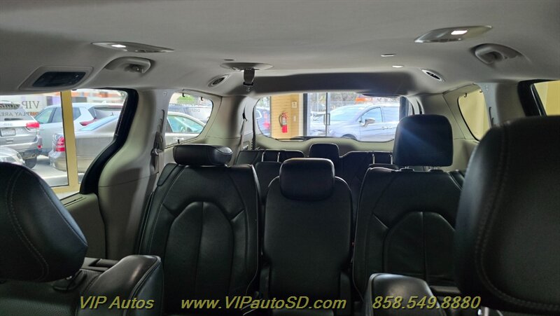 2019 Chrysler Pacifica Limited - Photo 15 - San Diego, CA 92126