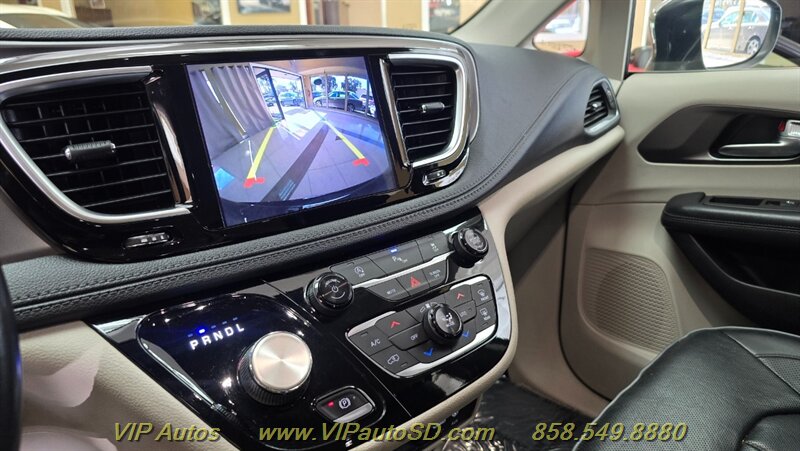 2019 Chrysler Pacifica Limited - Photo 31 - San Diego, CA 92126