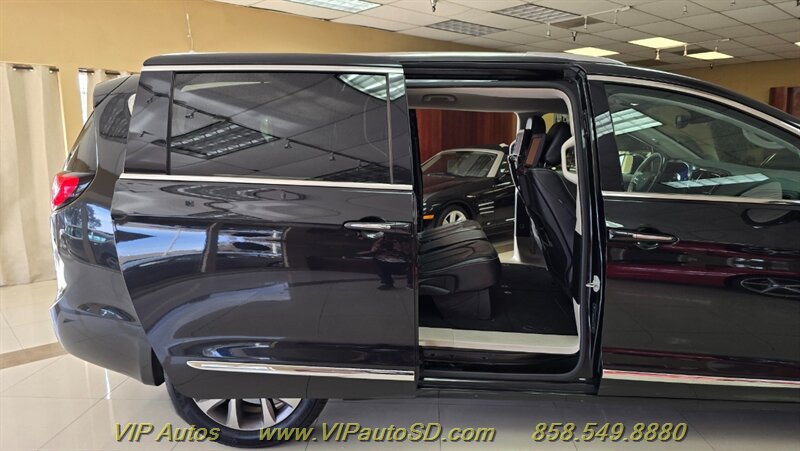 2019 Chrysler Pacifica Limited - Photo 7 - San Diego, CA 92126