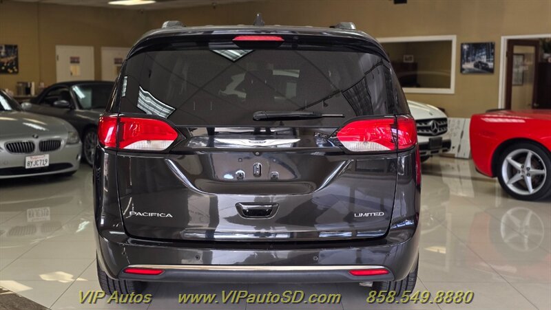 2019 Chrysler Pacifica Limited - Photo 9 - San Diego, CA 92126
