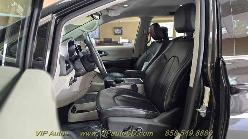 2019 Chrysler Pacifica Limited - Photo 19 - San Diego, CA 92126
