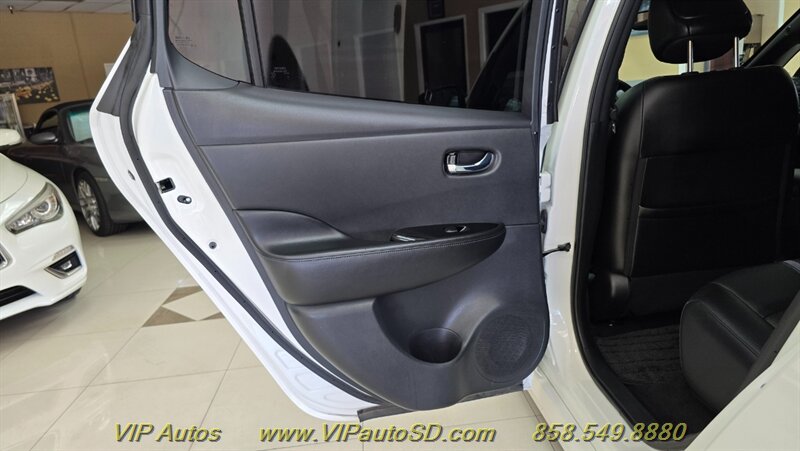 2018 Nissan LEAF SL - Photo 13 - San Diego, CA 92126