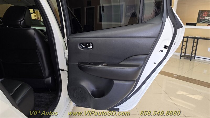 2018 Nissan LEAF SL - Photo 14 - San Diego, CA 92126