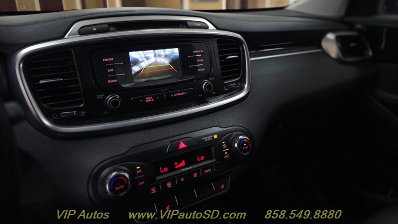 2016 Kia Sorento EX V6 - Photo 18 - San Diego, CA 92126