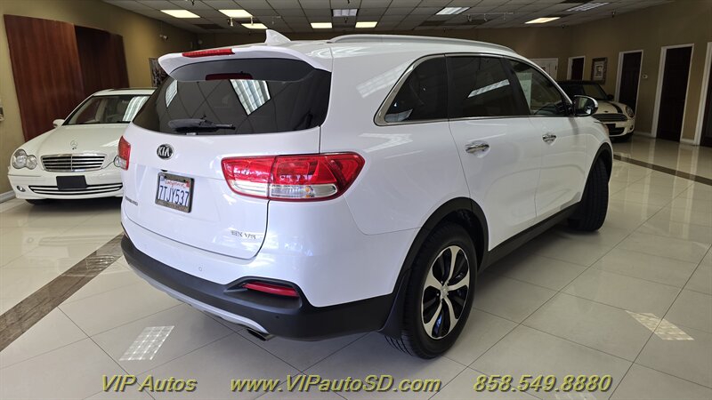 2016 Kia Sorento EX V6 - Photo 4 - San Diego, CA 92126