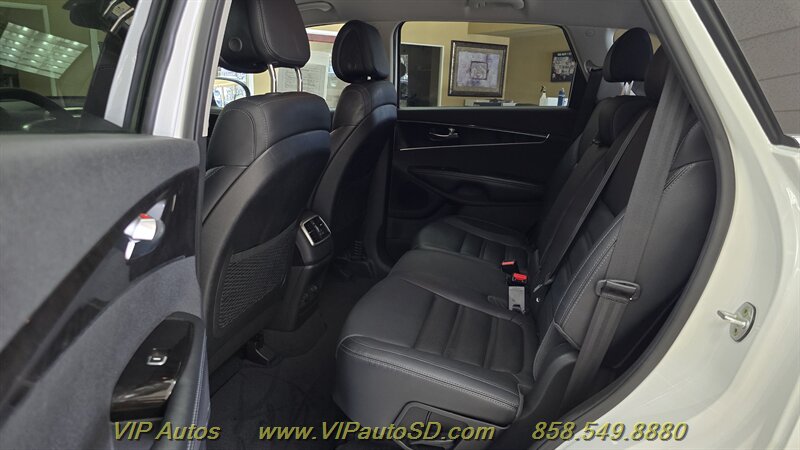 2016 Kia Sorento EX V6 - Photo 16 - San Diego, CA 92126