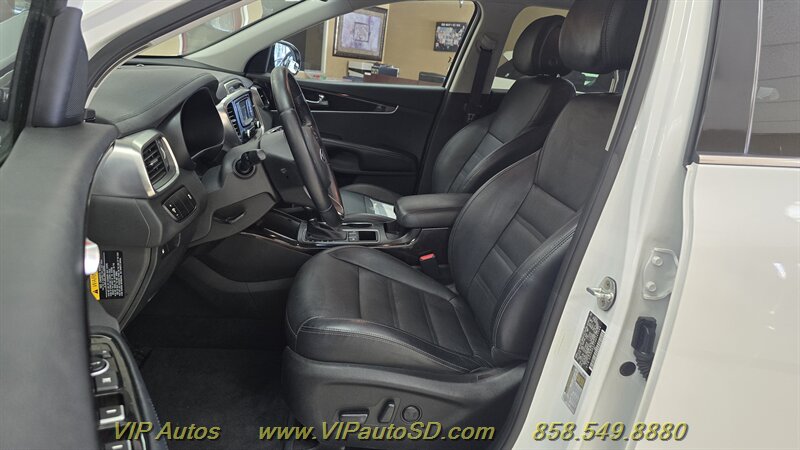 2016 Kia Sorento EX V6 - Photo 14 - San Diego, CA 92126