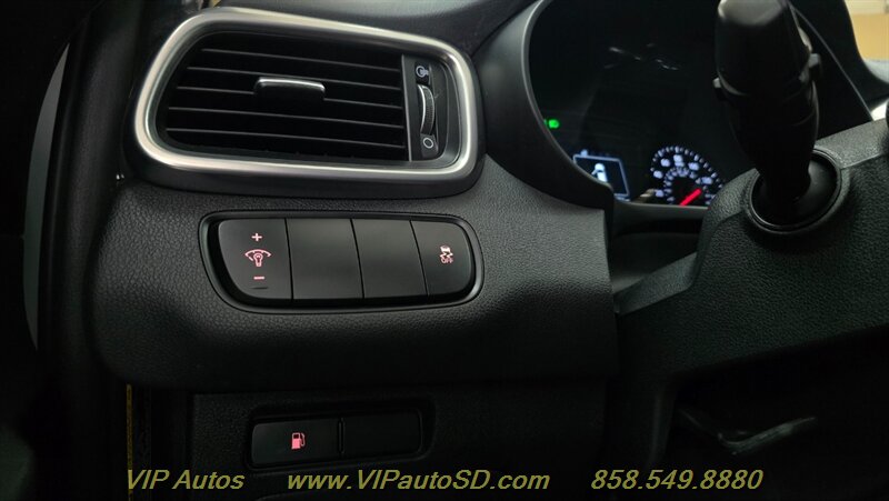 2016 Kia Sorento EX V6 - Photo 21 - San Diego, CA 92126