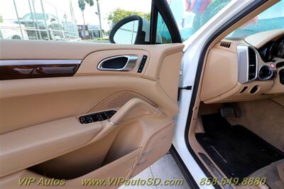 2011 Porsche Cayenne S   - Photo 12 - San Diego, CA 92104