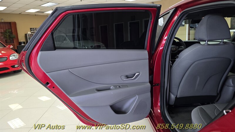 2025 Hyundai ELANTRA SEL Sport - Photo 13 - San Diego, CA 92126