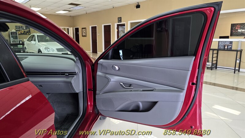 2025 Hyundai ELANTRA SEL Sport - Photo 12 - San Diego, CA 92126