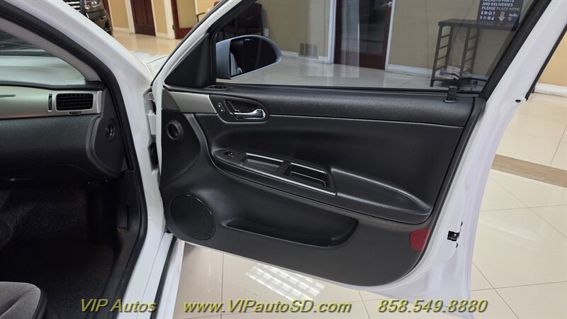 2016 Chevrolet Impala Limited UNMARKED POLICE - Photo 9 - San Diego, CA 92126