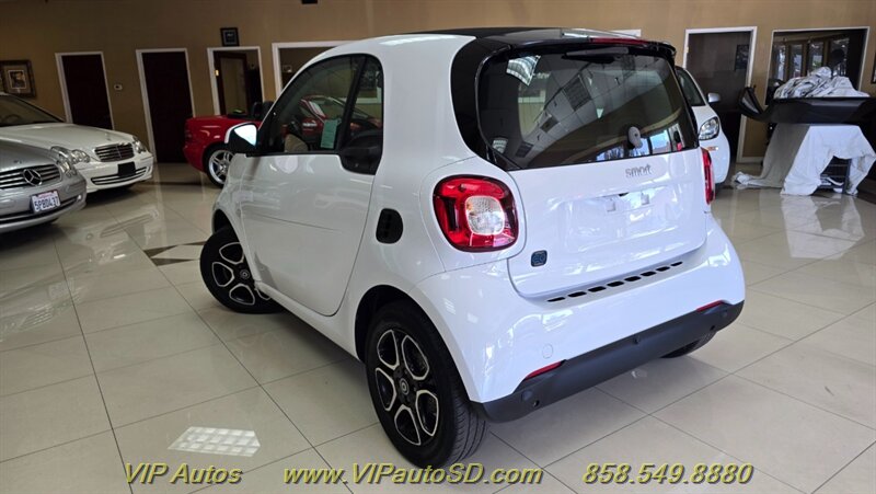 2018 Smart fortwo electric drive passion - Photo 4 - San Diego, CA 92126