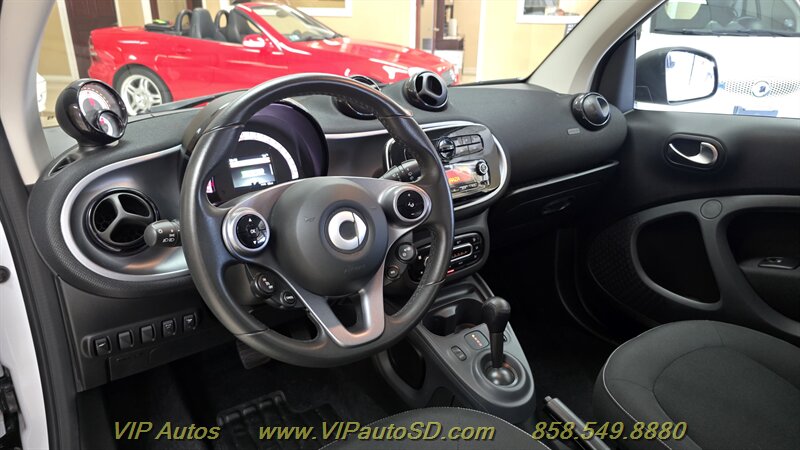 2018 Smart fortwo electric drive passion - Photo 13 - San Diego, CA 92126