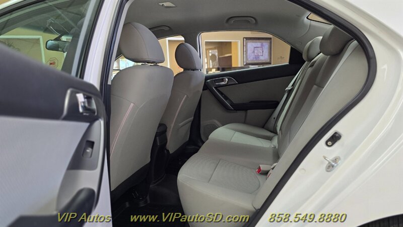 2013 Kia Forte EX - Photo 17 - San Diego, CA 92126