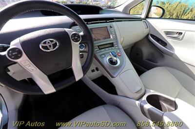 2014 Toyota Prius Four   - Photo 15 - San Diego, CA 92104