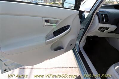 2014 Toyota Prius Four   - Photo 12 - San Diego, CA 92104