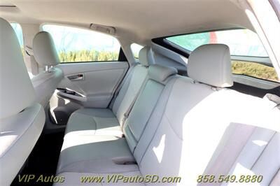 2014 Toyota Prius Four   - Photo 8 - San Diego, CA 92104