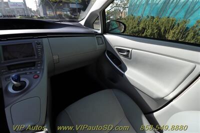 2014 Toyota Prius Four   - Photo 11 - San Diego, CA 92104