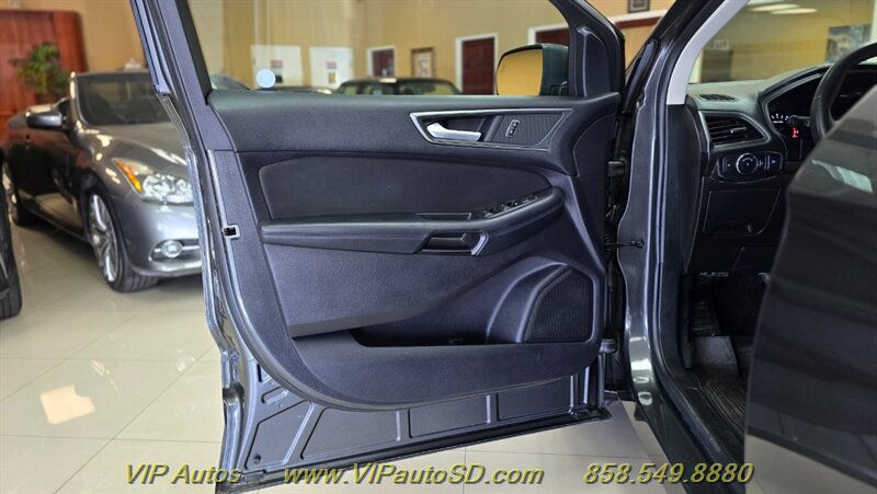2019 Ford Edge SE - Photo 11 - San Diego, CA 92126