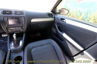 2012 Volkswagen Jetta GLI Autobahn PZEV   - Photo 11 - San Diego, CA 92104