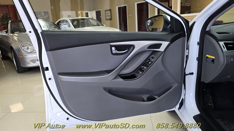 2016 Hyundai ELANTRA SE - Photo 11 - San Diego, CA 92126