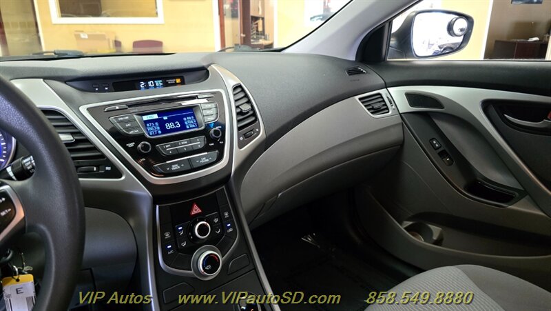 2016 Hyundai ELANTRA SE - Photo 18 - San Diego, CA 92126