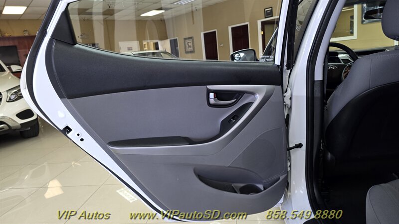 2016 Hyundai ELANTRA SE - Photo 13 - San Diego, CA 92126