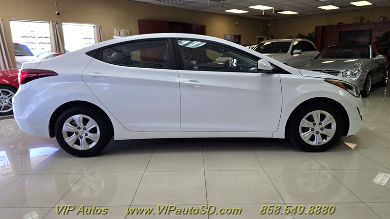 2016 Hyundai ELANTRA SE - Photo 5 - San Diego, CA 92126