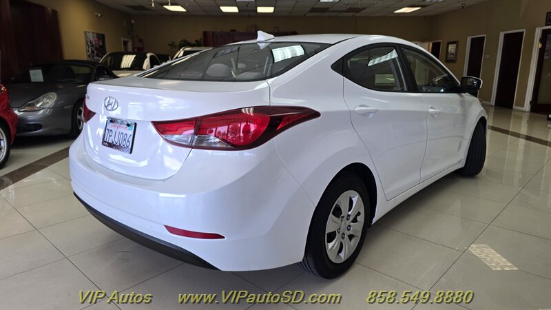 2016 Hyundai ELANTRA SE - Photo 4 - San Diego, CA 92126