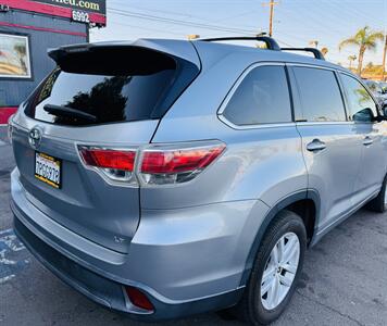 2015 Toyota Highlander LE   - Photo 5 - San Diego, CA 92115