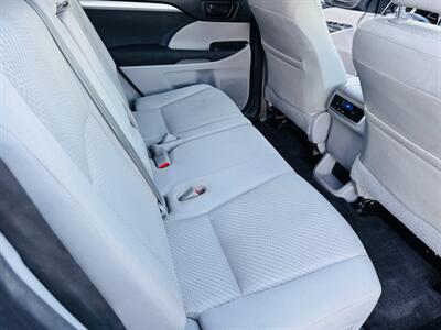 2015 Toyota Highlander LE   - Photo 12 - San Diego, CA 92115