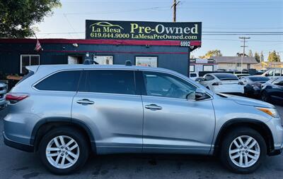 2015 Toyota Highlander LE   - Photo 4 - San Diego, CA 92115
