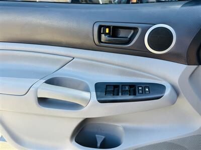 2012 Toyota Tacoma PreRunner V6 - Photo 7 - San Diego, CA 92115
