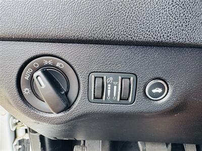 2014 Dodge Charger SE   - Photo 8 - San Diego, CA 92115