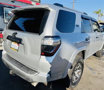 2018 Toyota 4Runner TRD Off-Road  4x4 - Photo 6 - San Diego, CA 92115