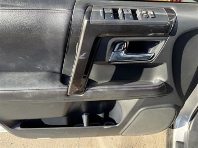 2018 Toyota 4Runner TRD Off-Road  4x4 - Photo 8 - San Diego, CA 92115