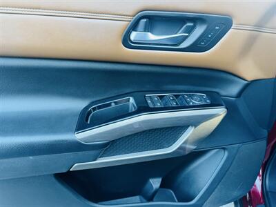 2022 Nissan Pathfinder Platinum   - Photo 7 - San Diego, CA 92115
